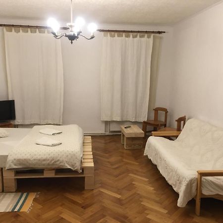 Central Brasov Apartment Ngoại thất bức ảnh