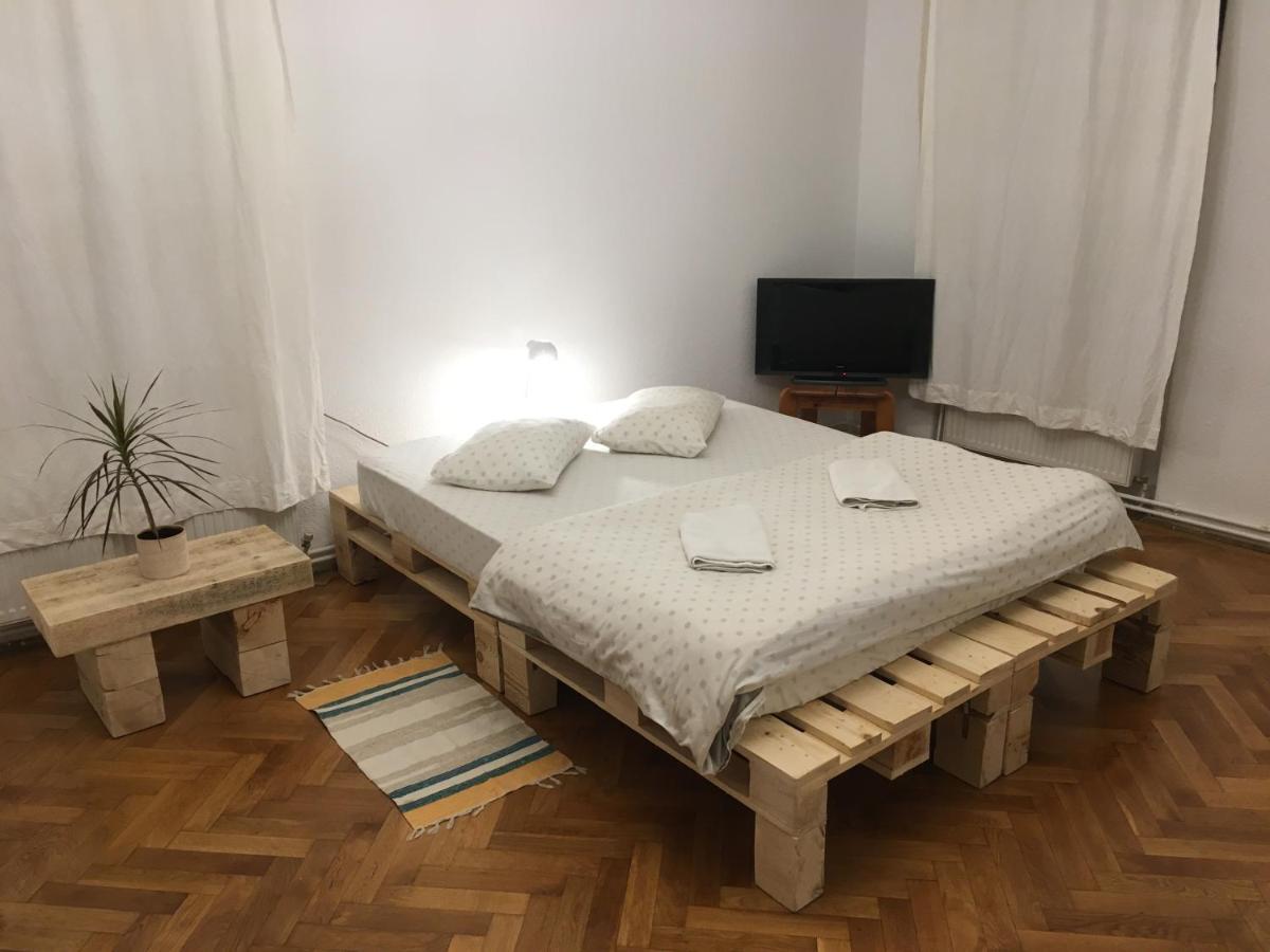 Central Brasov Apartment Ngoại thất bức ảnh